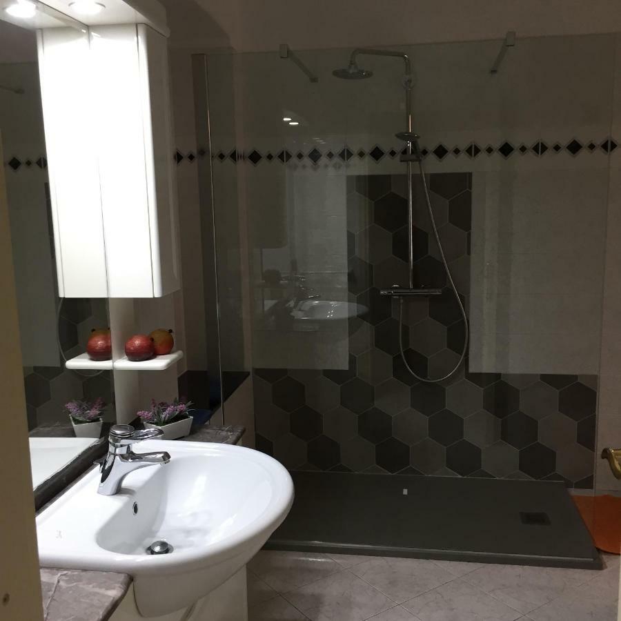 Alloggio Privato Giunic Cagliari Bagian luar foto